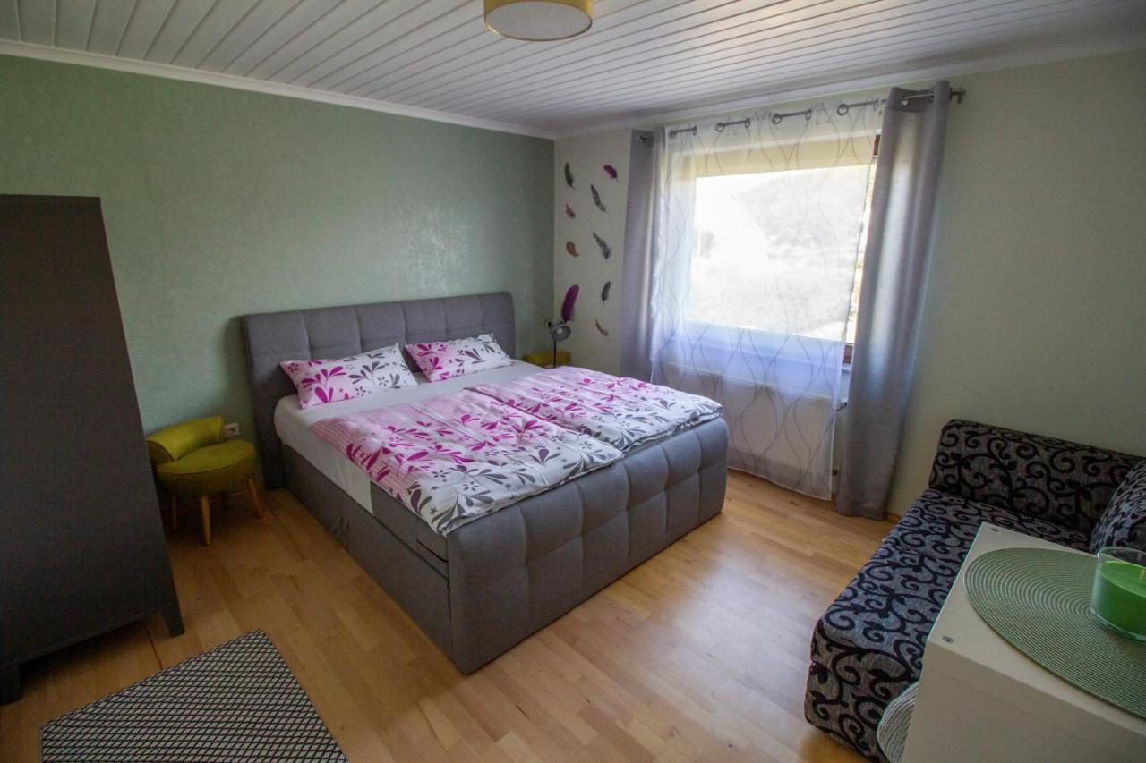 Ferienwohnung Miss Sophie Mehren  ภายนอก รูปภาพ